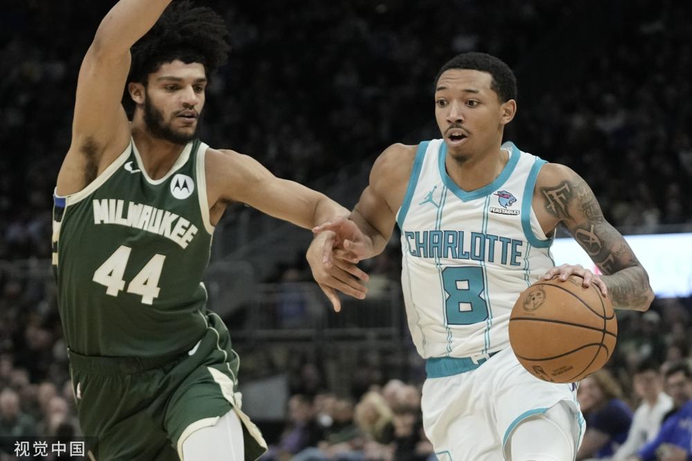 与奥运会足 与奥运会足