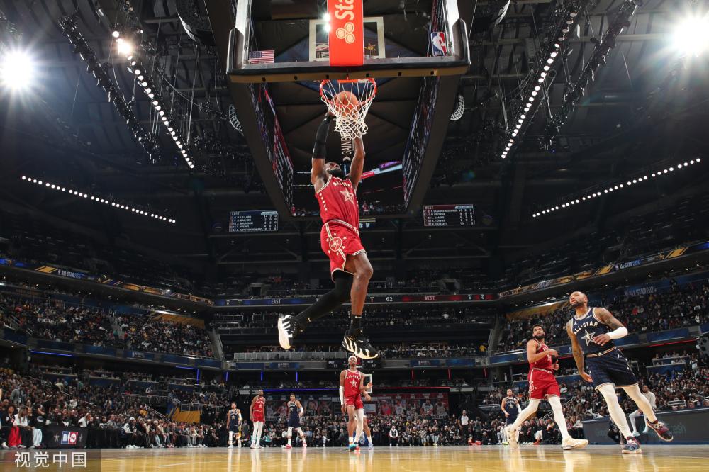 她以实际行 她以实际行