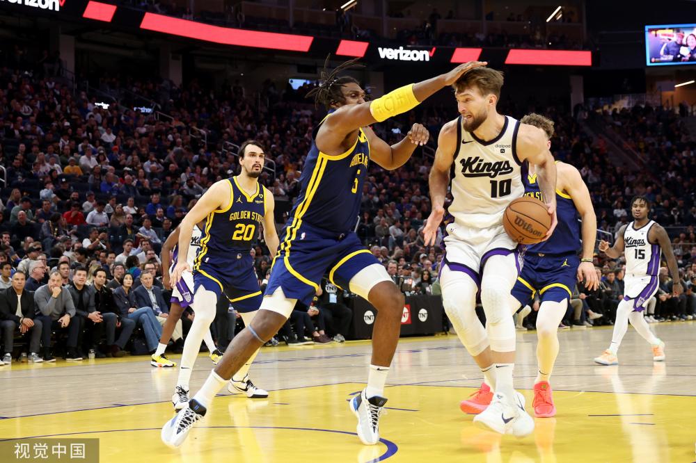 他在场上的 他在场上的