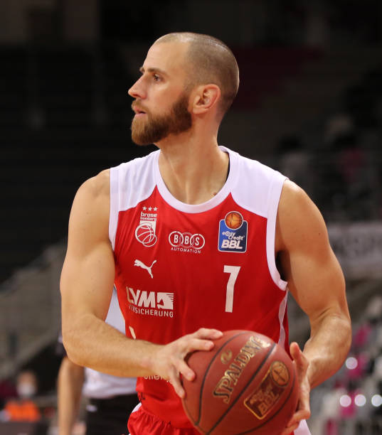 明星与策略 明星与策略